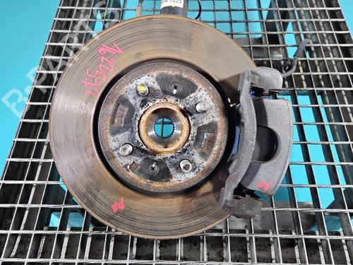 Used Right front steering knuckle Right front steering knuckle KIA STONIC (YB) 1.2 CVVT (84 hp) 40461076 40461076