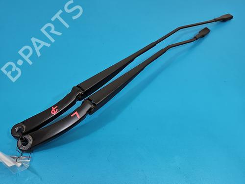 Used Front windshield wiper arm Front windshield wiper arm 37843674 37843674