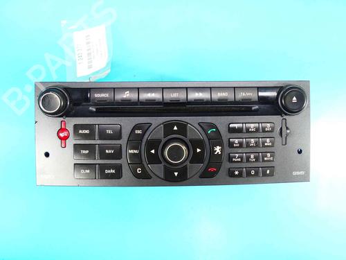 Used Radio Radio 37885372 37885372