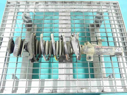 Used Right front shock absorber Right front shock absorber FORD FIESTA IV (JA_, JB_) [1995-2006] 37877917 37877917