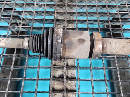 Right front driveshaft VOLVO V40 Hatchback (525) T3 GTDi | BP38147629M39 - Image 3