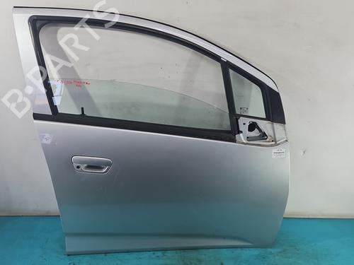 Used Right front door Right front door 38124840 38124840