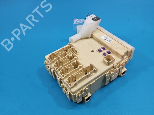 Used Fuse box Fuse box 38441314 38441314