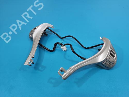 steering-wheel-controls-nissan-pulsar-hatchback-c13-2014-37849697 main image