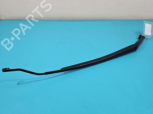 Used Front windshield wiper arm Front windshield wiper arm 38138464 38138464