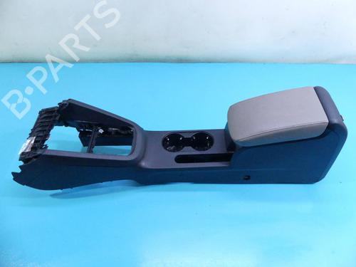 Used Armrest / Center console Armrest / Center console 37892163 37892163