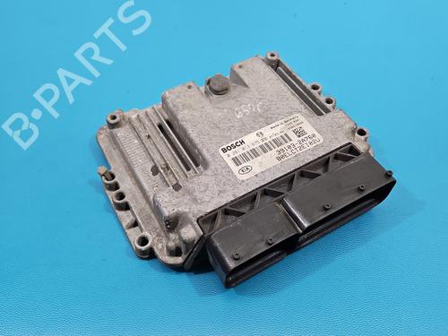 engine-control-unit-ecu-kia-ceed-hatchback-ed-2006-2007-2008-2009-2010-2011-2012-37847797 main image