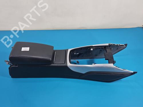 Used Armrest / Center console Armrest / Center console 37990997 37990997