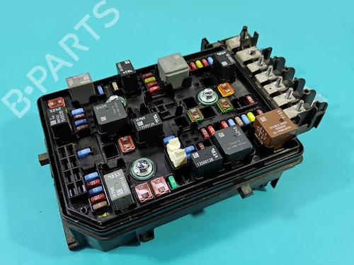 Used Fuse box Fuse box 37853951 37853951