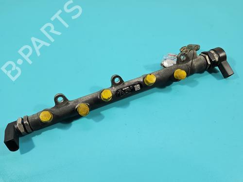Used Injection rail Injection rail 37833657 37833657