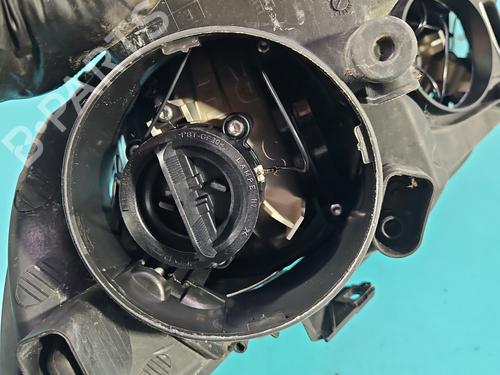 Right headlight VW GOLF VI (5K1) 1.4 TSI | BP37853940C29 - Image 9