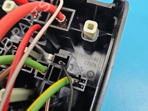 Fuse box JAGUAR XE (X760) 2.0 D | BP37826639E1 - Image 5