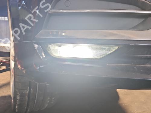 right-front-fog-light-volvo-v90-ii-estate-235-2016-38121087 main image