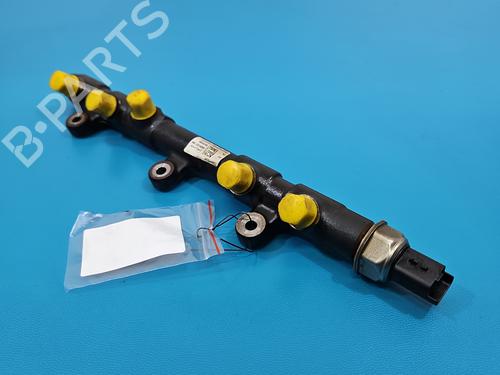 Used Injection rail Injection rail 37858192 37858192