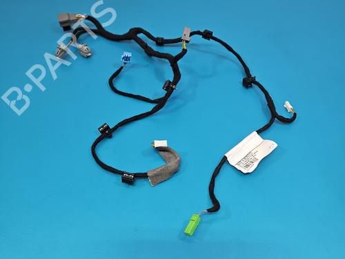 BP37830585E16 main image