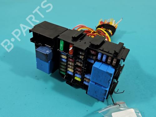 Used Fuse box Fuse box RENAULT EXPRESS Box Body/MPV [2021-2026] 37831050 37831050