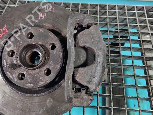 Used Right front brake caliper Right front brake caliper 38135558 38135558