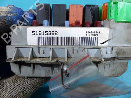 Fuse box FIAT LINEA (323_, 110_) 1.4 T-Jet (323AXC1A) | BP38153699E1 - Image 3