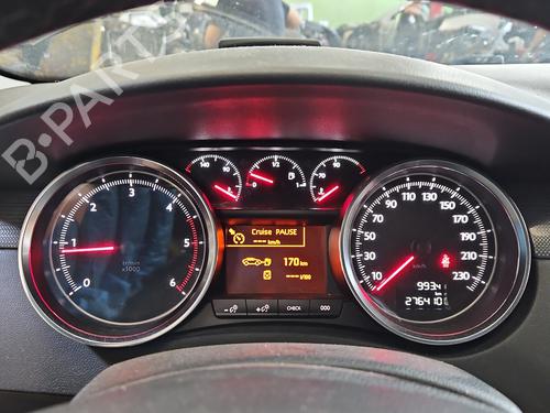 Used Instrument cluster Instrument cluster 38118814 38118814