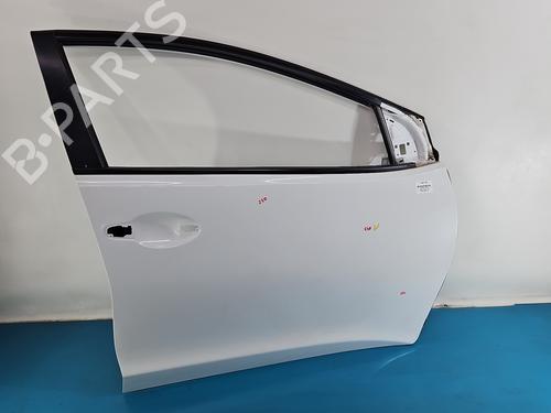 Used Right front door Right front door 39023831 39023831