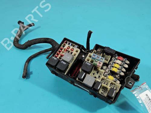 Used Fuse box Fuse box 37815127 37815127