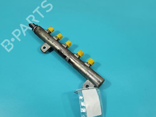 Used Injection rail Injection rail 37831343 37831343