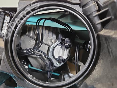 Right headlight FORD KUGA I 2.0 TDCi | BP38145222C29 - Image 8