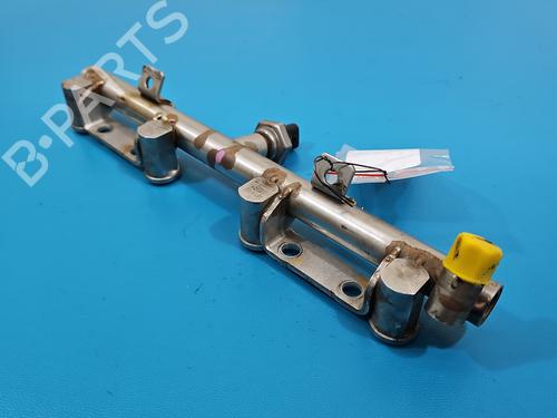 Used Injection rail Injection rail 37840073 37840073