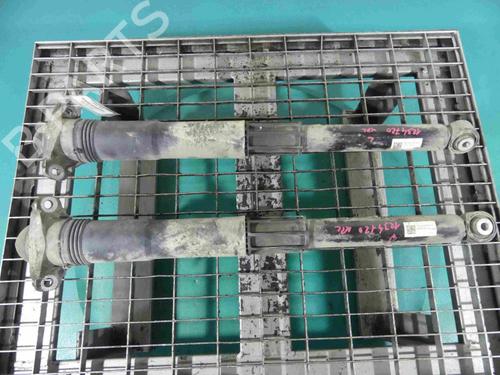 left-rear-shock-absorber-skoda-octavia-iii-combi-5e5-5e6-2012-2013-2014-2015-2016-2017-2018-2019-2020-37884926 main image