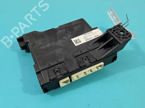 other-toyota-auris-estate-_e18_-2013-2014-2015-2016-2017-2018-37838490 main image
