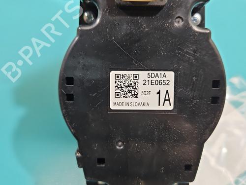 Switch INFINITI Q30 | BP38135127I30 - Image 6