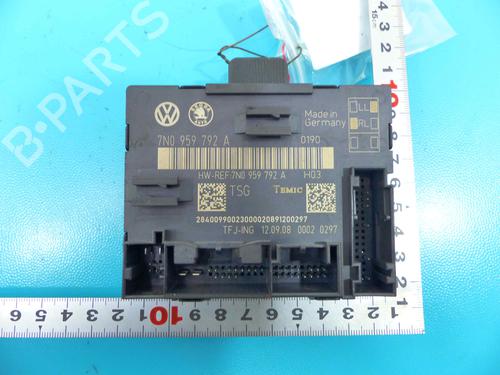 Electronic module SKODA SUPERB II (3T4) 2.0 TDI | BP37881767M83 - Image 2