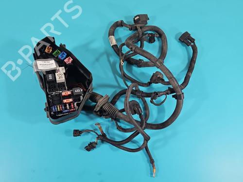 Used Fuse box Fuse box 37990275 37990275