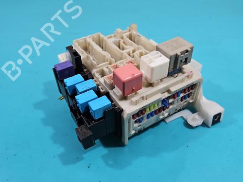 Used Fuse box Fuse box 38118712 38118712