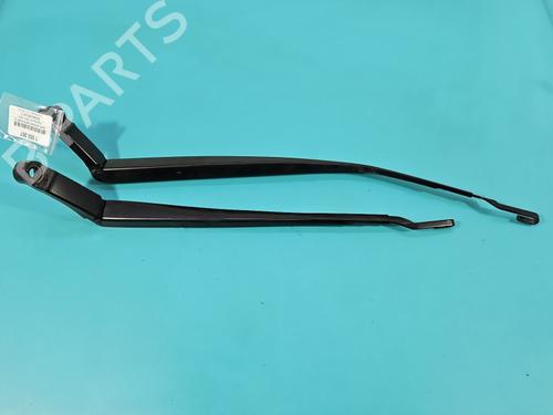 front-windshield-wiper-arm-toyota-auris-_e18_-2012-2013-2014-2015-2016-2017-2018-2019-37830115 main image