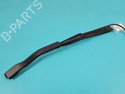 Used Front windshield wiper arm Front windshield wiper arm BMW 3 (G20, G80, G28) 318 i (156 hp) 37848201 37848201