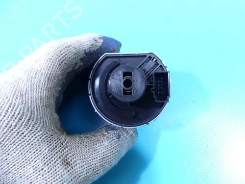 Headlight switch SKODA OCTAVIA III Combi (5E5, 5E6) 1.6 TDI | BP37808471I24 - Image 4