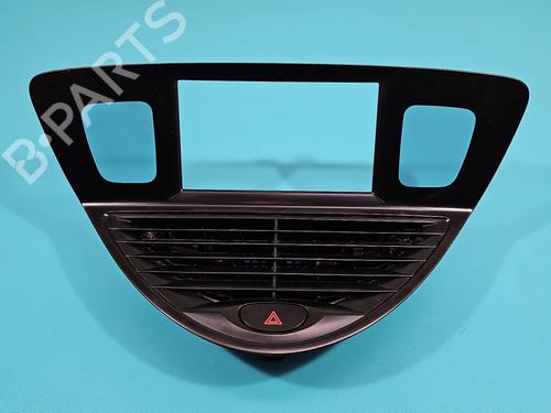 air-vent-subaru-tribeca-b9-2005-38121014 main image