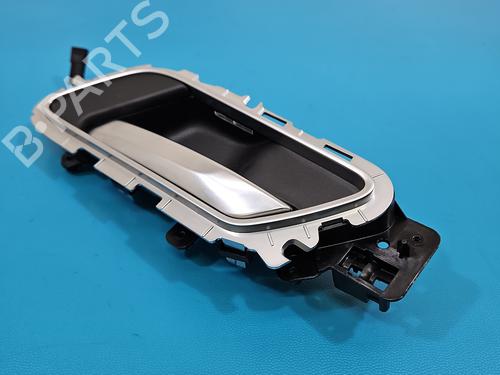 Used Front right interior door handle Front right interior door handle 37843580 37843580