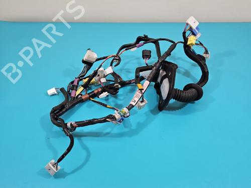 Used Wiring harness Wiring harness TOYOTA LAND CRUISER 200 (_J2_) 4.5 D4-D (VDJ200) (272 hp) 38126368 38126368