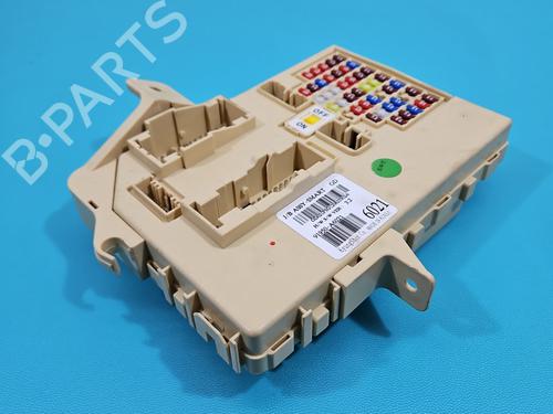 Used Fuse box Fuse box 37821021 37821021
