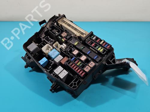 Used Fuse box Fuse box 37811060 37811060