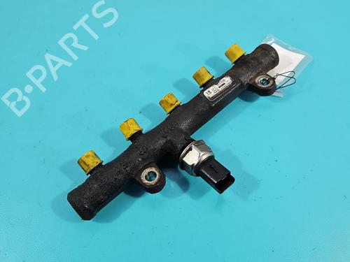 Used Injection rail Injection rail 37852946 37852946