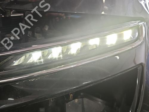 left-daytime-light-citroen-c4-picasso-ii-2013-37858956 main image
