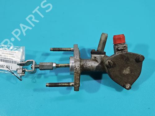 clutch-slave-cylinder-honda-cr-v-ii-rd_-2001-2002-2003-2004-2005-2006-2007-37832919 main image