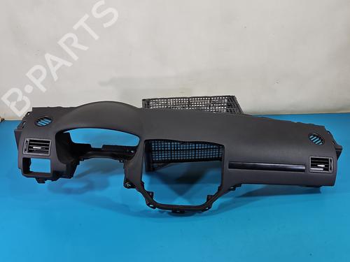 Used Dashboard Dashboard 39069178 39069178