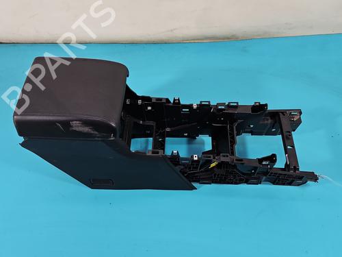 Used Armrest / Center console Armrest / Center console 38116215 38116215