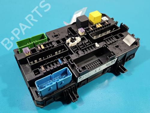 fuse-box-opel-astra-h-saloon-a04-2007-2008-2009-2010-2011-2012-2013-2014-38000470 main image