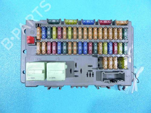 Used Fuse box Fuse box 37860900 37860900