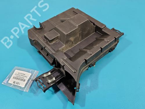 Used Fuse box Fuse box 38000360 38000360